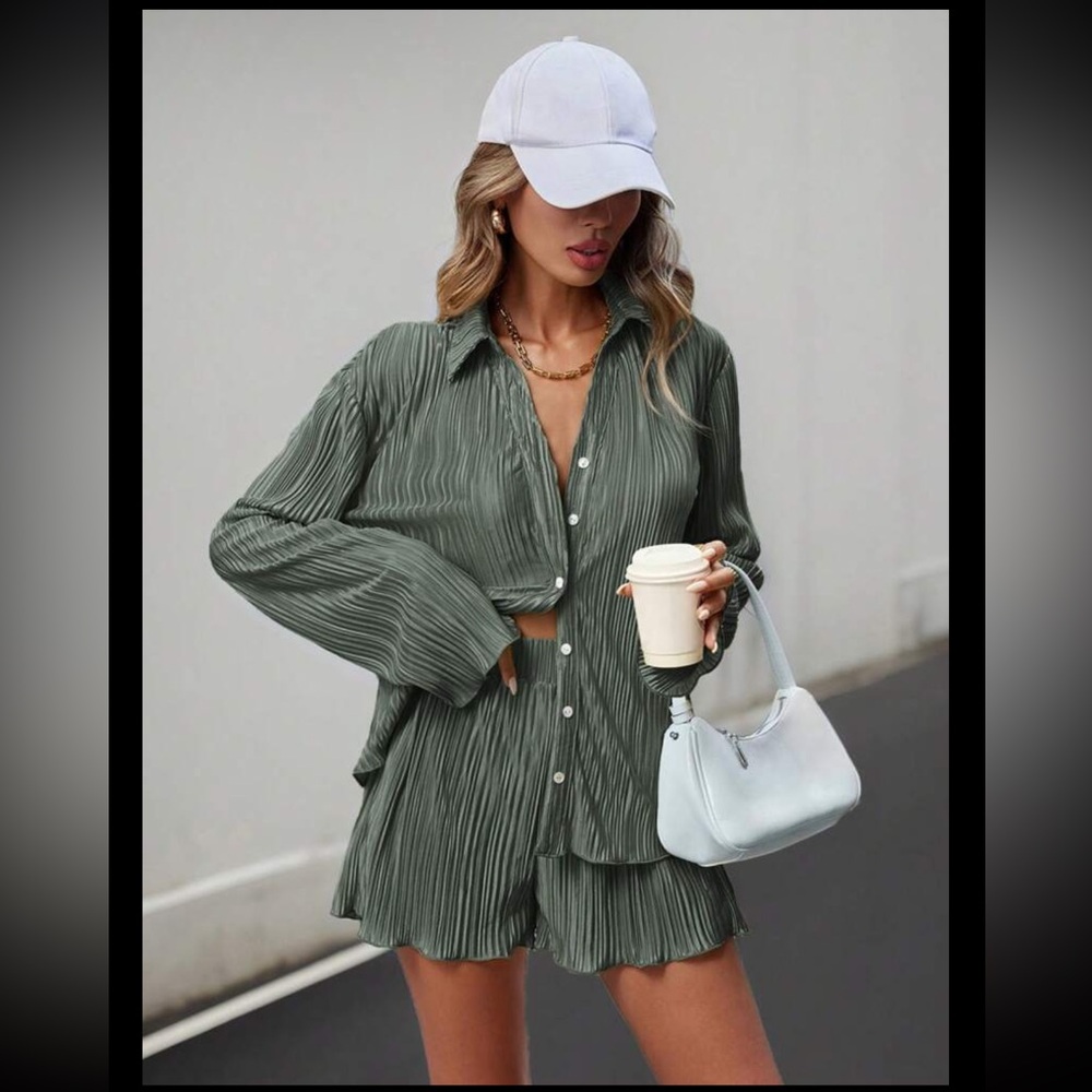 SHEIN Olive Green Pleated Button-Down Shirt